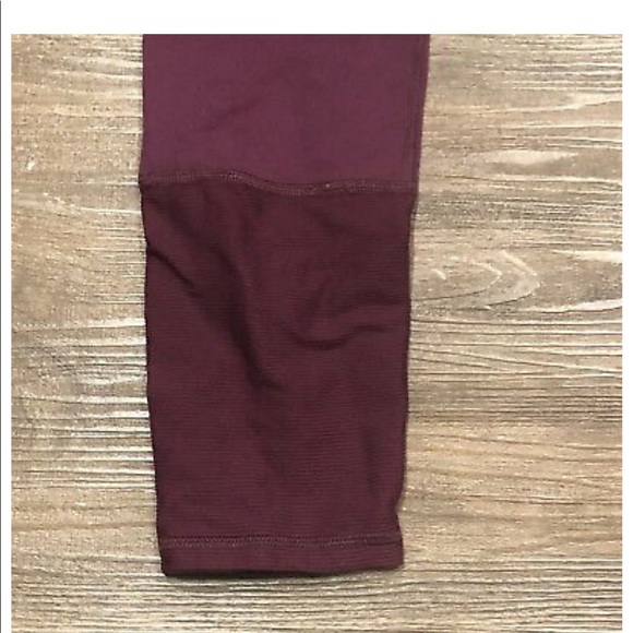 Lucy to the barre red wine legging - Picture 2 of 9